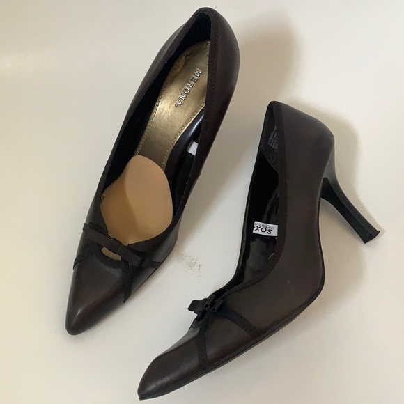 Merona Woman’s Brown Heels. Size 9 - Picture 2 of 8
